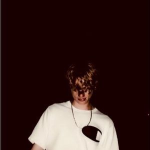 Meet your Posher, Max